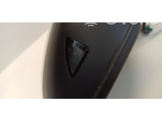 Зеркало электрическое Skoda Karoq 2017 - года