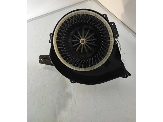 Вентилятор печки 6R1819015A Audi A1