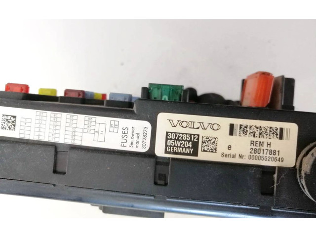 Блок предохранителей  28017881, 28017881REM   Volvo V70    