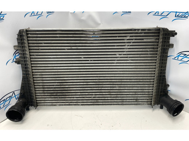 Интеркулер  1K0145803T, N6898002   Volkswagen Touran I 