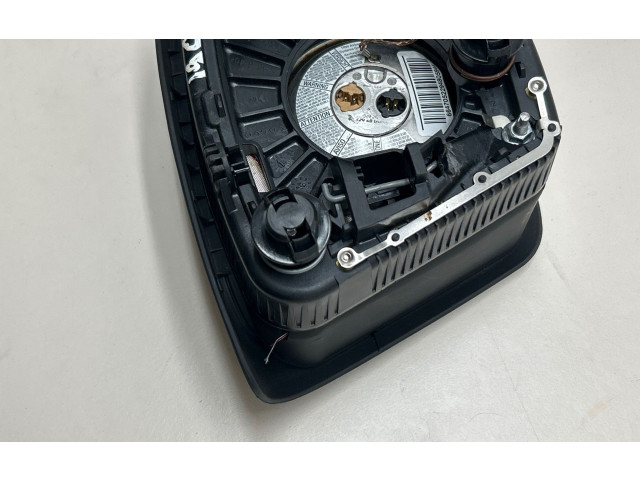 Подушка безопасности водителя 34116424A, P31389510 Volvo V70