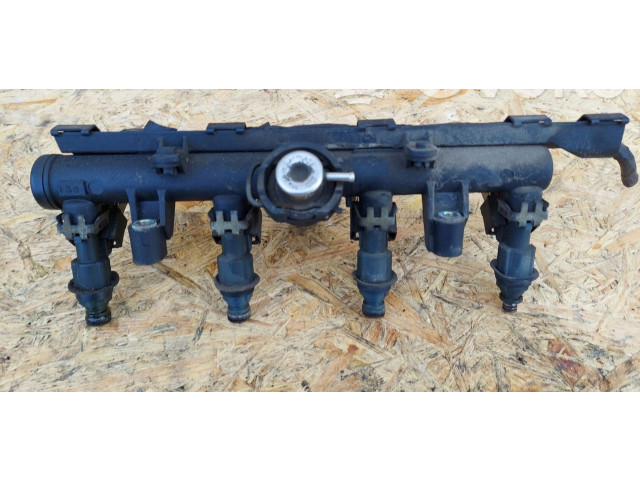 Топливная рампа QQQQQQQQQQQ Skoda Fabia Mk1 (6Y)