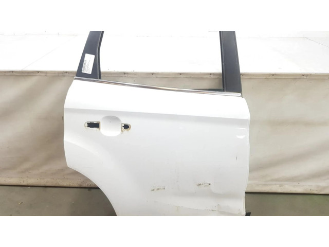 Задняя дверь