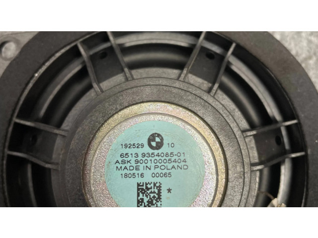 Громкоговоритель (громкоговорители) в передних дверях