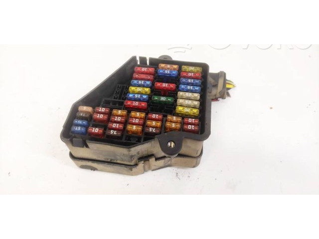 Блок предохранителей Audi A3 S3 8L