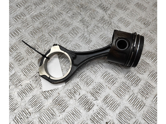 Píst A6420301818, A6420305220 Mercedes-Benz R W251 OM 642.950