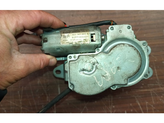 Моторчик заднего дворника 962381888    Citroen Xsara