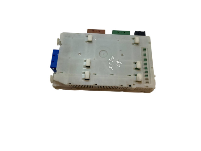 Pojistková skříňka 30765624, 7G9T14C256EA Volvo XC70 2011