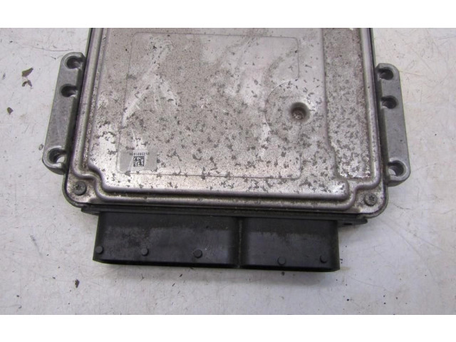 Řídící jednotka 0261S16438 Suzuki Swift III 2021