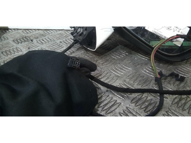 Зеркало электрическое        Citroen C4 I  2004 - 2010 года   