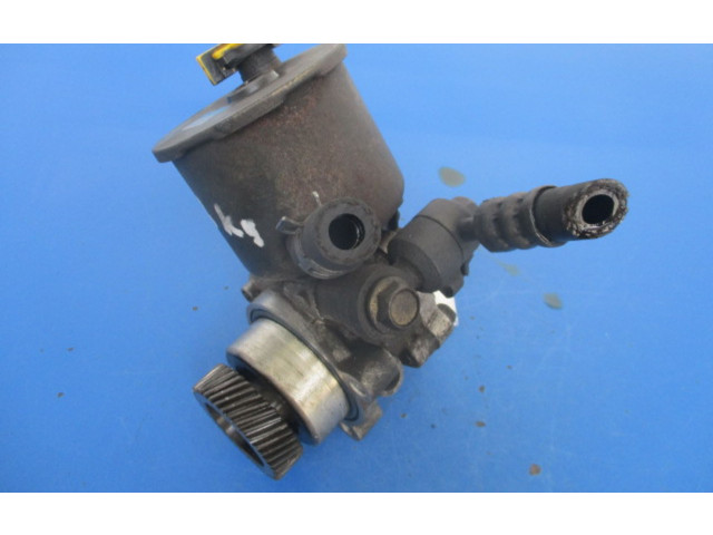 Насос усилителя руля Mazda 323