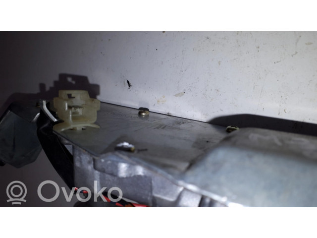 Моторчик заднего дворника 34928581    Mazda 323