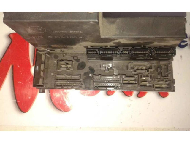 Pojistková skříňka 0025451901 Mercedes-Benz C W202