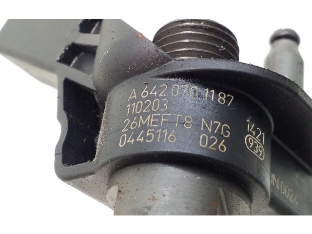 Форсунка A6420701187, 0445116026    Mercedes-Benz CLS C218 X218  642853 