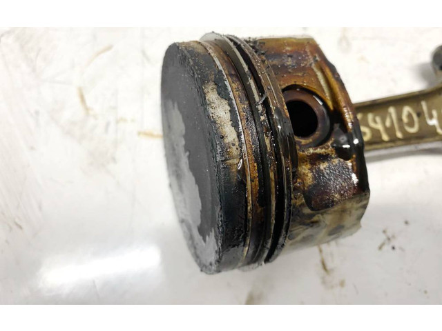 Поршень с шатуном Citroen Xsara Picasso