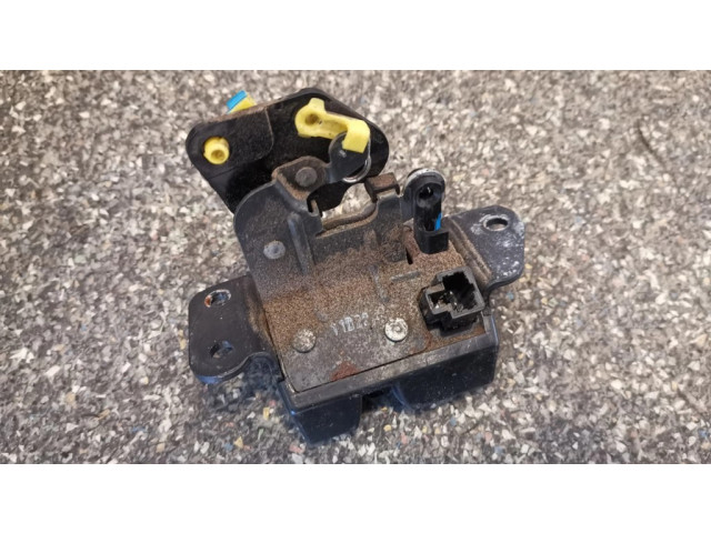 замок багажника Chevrolet Captiva