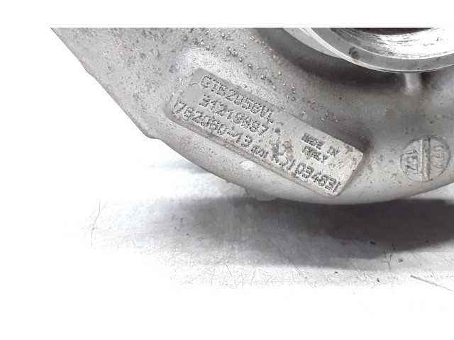  Турбина Volvo V70  31219697, GTB2056VL   для двигателя D5244t4      