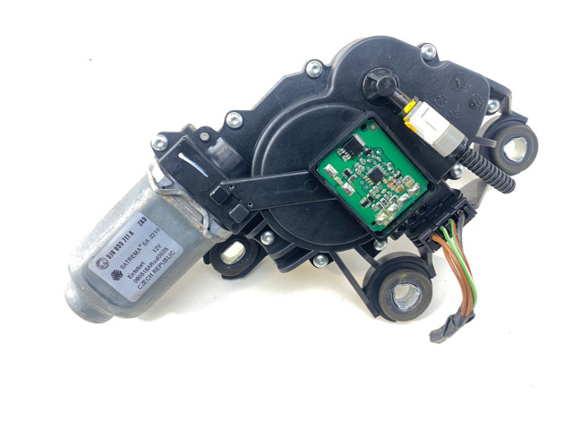 Моторчик заднего дворника 5J9955711A Skoda Fabia Mk2 (5J)