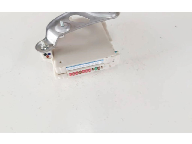 Pojistková skříňka 8267030230, 0K260028 Lexus GS 300 350 430 450H 2010