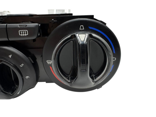 Блок управления климат-контролем 96722483ZD, E1063173   Peugeot 2008 I