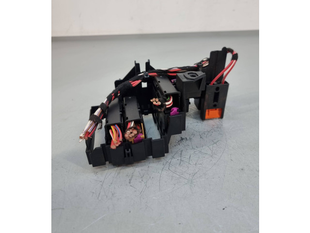 Блок предохранителей Audi Q5 SQ5