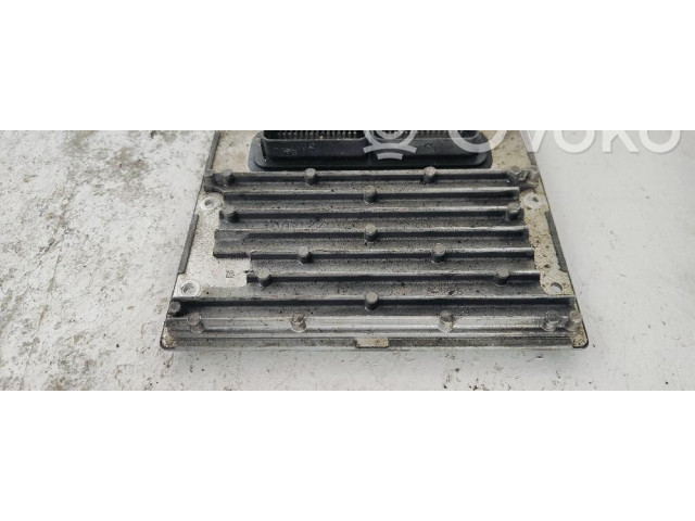 Блок управления двигателя P05033174AA   Chrysler PT Cruiser