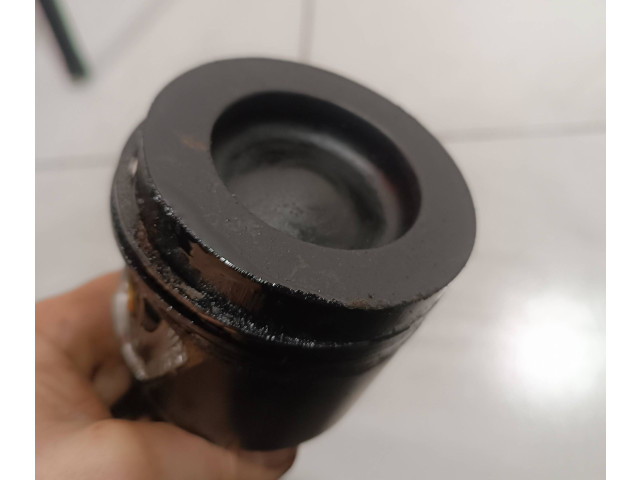 Поршень с шатуном 038l Volkswagen Caddy