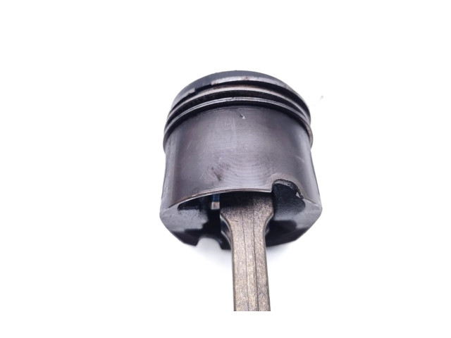  Поршень с шатуном M47D20(204D4) M47D20  BMW X3 E83 для дизельного двигателя 2.0