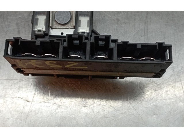 Блок управления BORNEPOSITIVO   Dacia Sandero