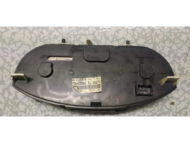 Спидометр (приборный щиток) 735423082, 735423082 Fiat Idea