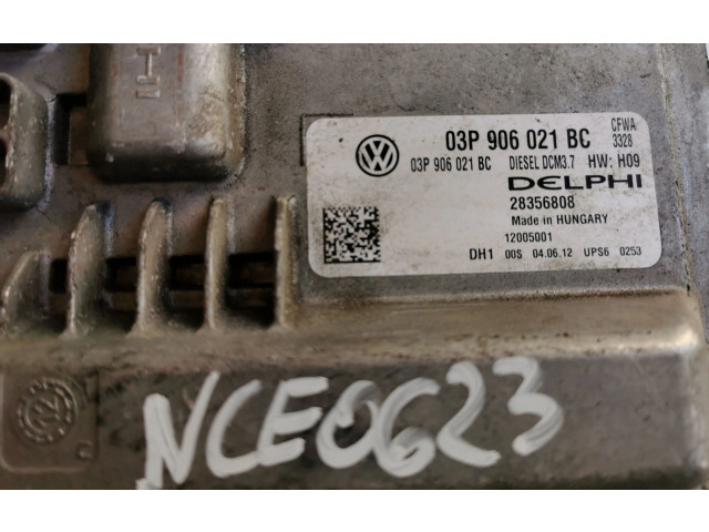 Zpětné zrcátko Nissan Cube Z10 2009 03P906021BC