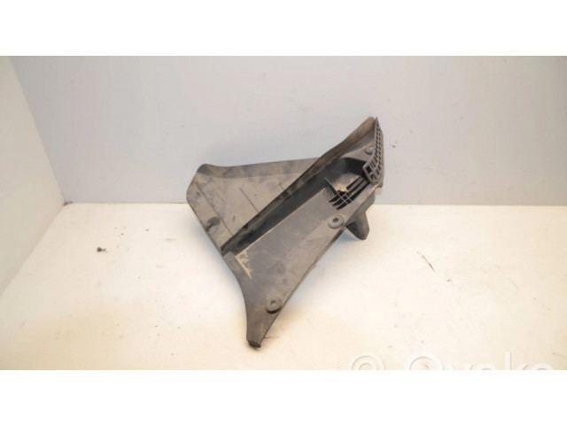 Другая деталь отсека двигателя