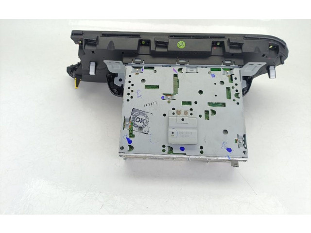 Pojistková skříňka Радио/ проигрыватель / навигация 96160Q0EC0NNB Hyundai i20 (BC3 BI3) 2020