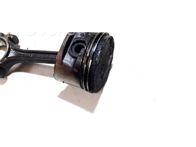 Поршень с шатуном Nissan Micra для бензинового двигателя 1.0