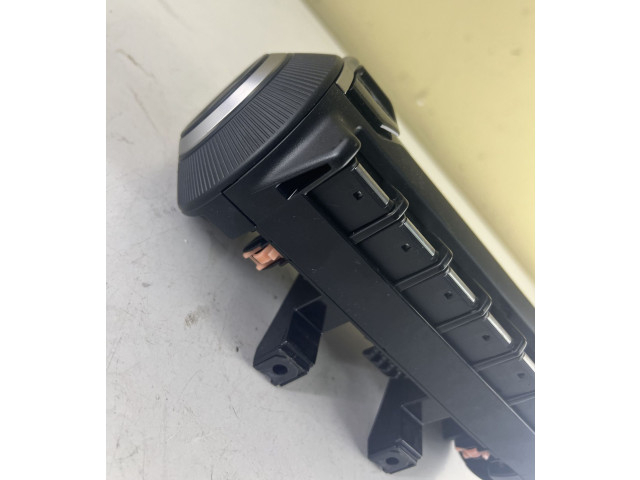 Блок управления климат-контролем    Suzuki Ignis