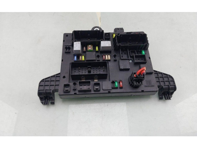 Pojistková skříňka 13368652 Opel Zafira C 2014