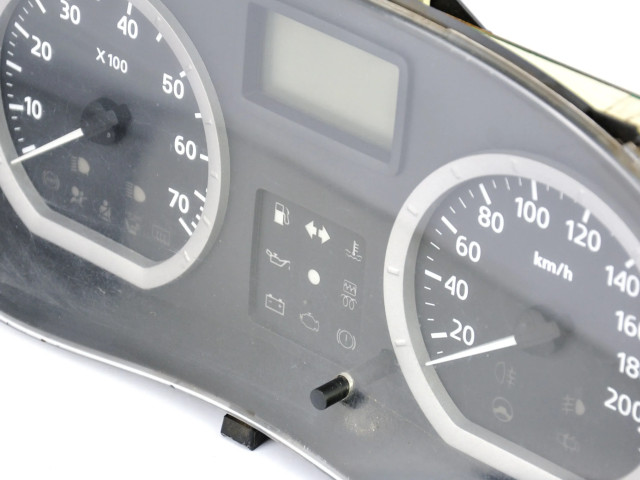 Панель приборов 216774992, 216720407 Dacia Logan I