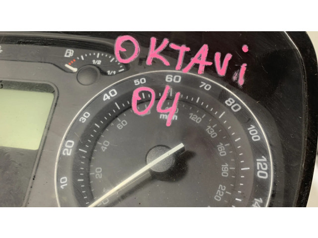 Панель приборов 1Z0920910D   Skoda Octavia Mk2 (1Z)       