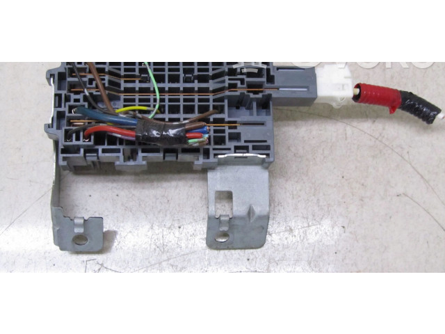 Pojistková skříňka Nssan Juke I F15 2015