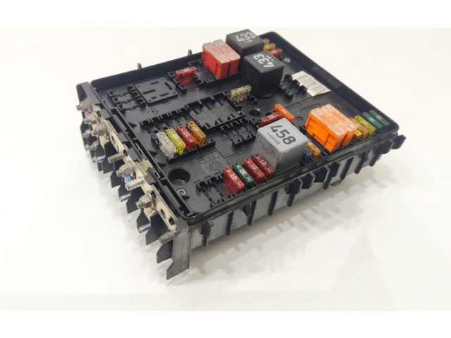 Блок предохранителей 1K0937124H Audi A3 S3 8P