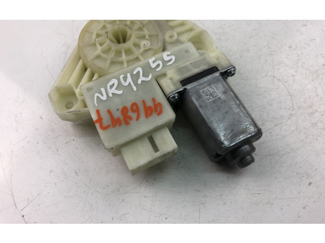 Передний двигатель механизма для подъема окон