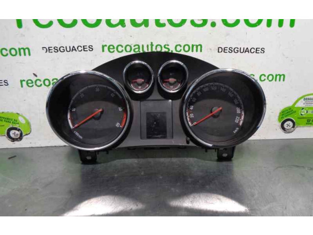 Панель приборов 13346184 Opel Meriva B