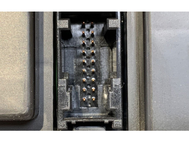 Přístrojová deska BMW 1 E81 E87 2004 9110195