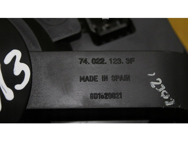 Вентилятор печки    8D1820021   Volkswagen PASSAT B4