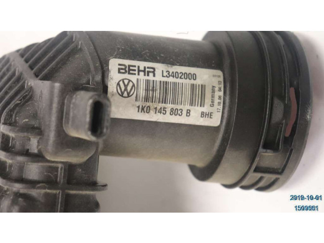 Интеркулер 1K0145803CD Volkswagen Jetta V