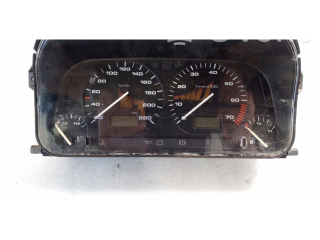 Панель приборов 1H0919033E   Volkswagen Golf III       