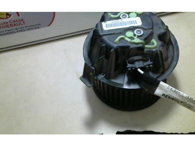 Вентилятор печки    272106020R, 272106020R   Dacia Duster