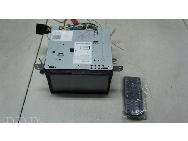 Радио/ проигрыватель CD/DVD / навигация