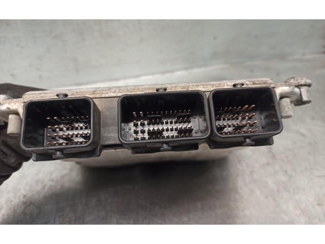 Блок управления двигателя 9642014880, 0281010592   Peugeot 306