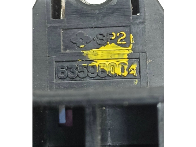 Блок предохранителей 63598004   Skoda Fabia Mk2 (5J)    